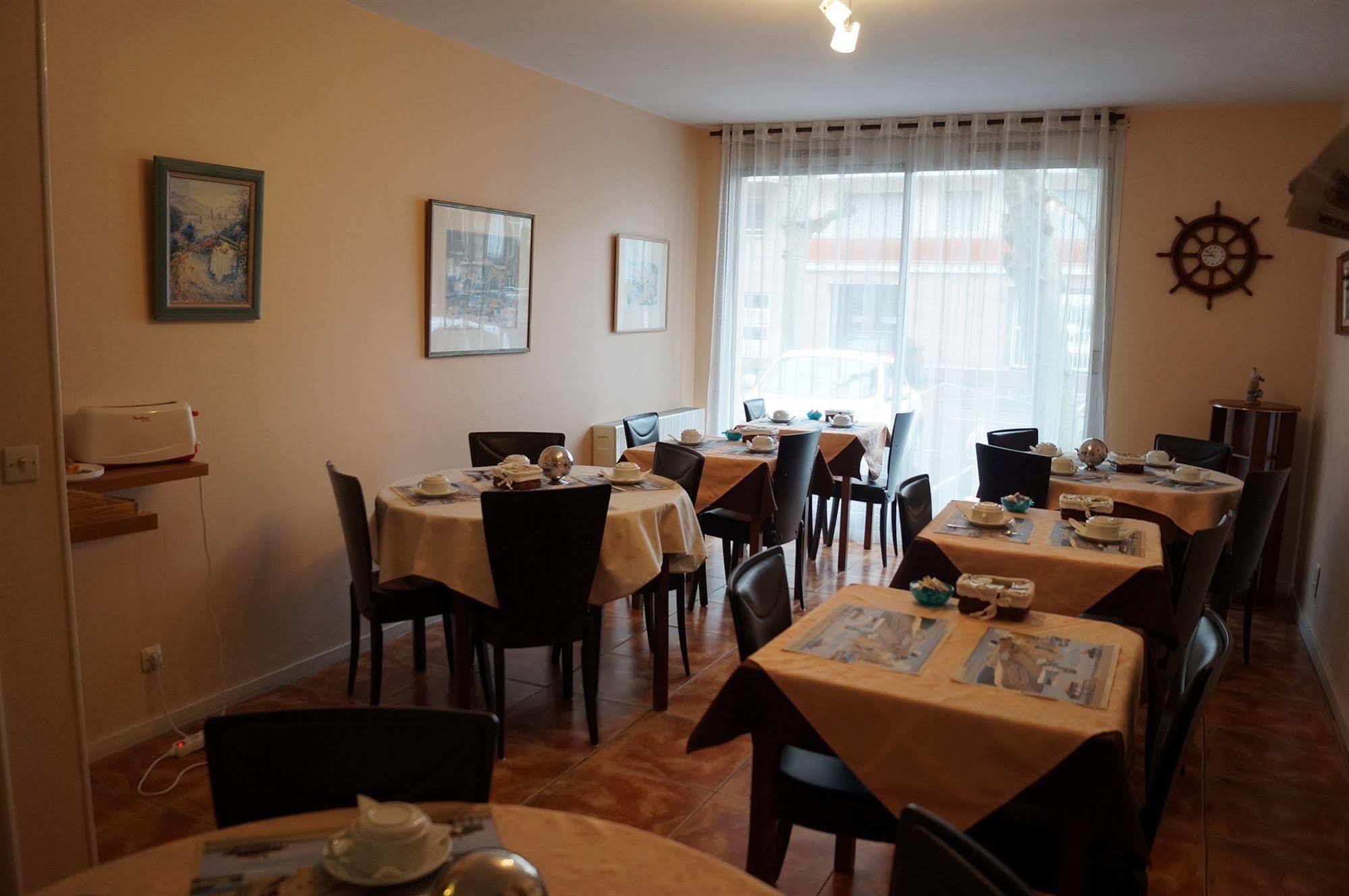 Le Novel Hotel Аркашон Екстериор снимка